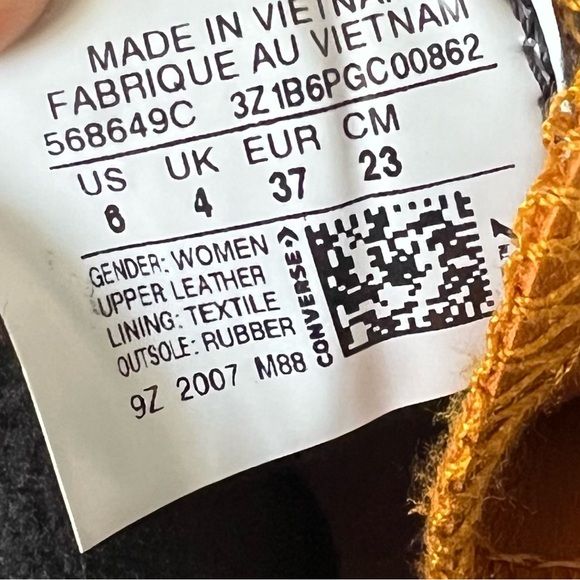 Womens 6 Converse Run Star Hike High Black Saffron Yellow Leather Shoe 568649C - Picture 6 of 15